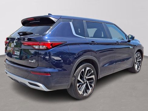 Used 2025 Mitsubishi Outlander SE AWD/4WD image 6