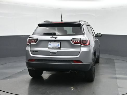 Used 2019 Jeep Compass Latitude AWD/4WD image 6