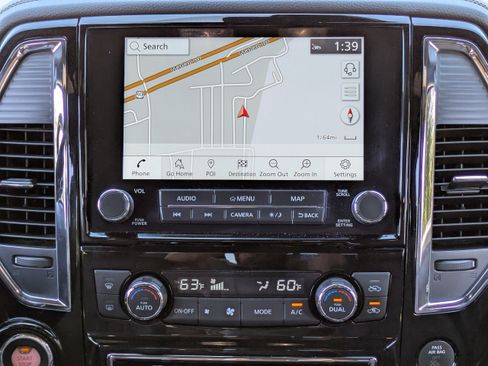 Certified 2024 Nissan Titan Platinum Reserve w/ Moonroof Package image 18