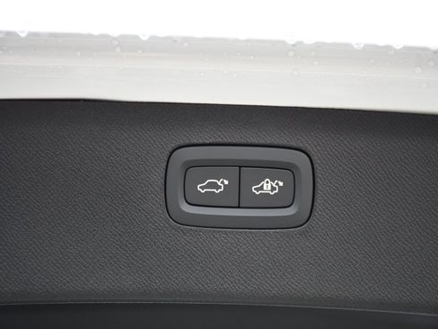 New 2026 Volvo XC90 B6 Plus w/ Protection Package Premier image 29