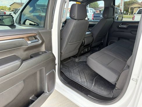 Used 2024 Chevrolet Silverado 1500 LT RWD image 13