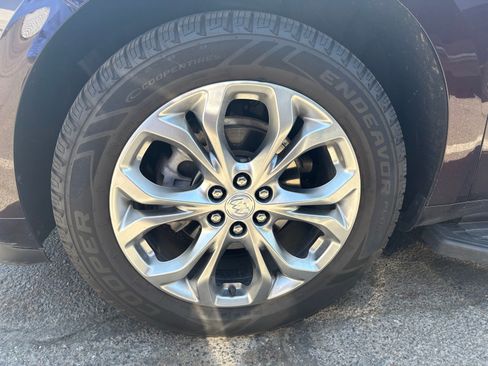 Used 2021 Buick Enclave Avenir AWD/4WD image 5