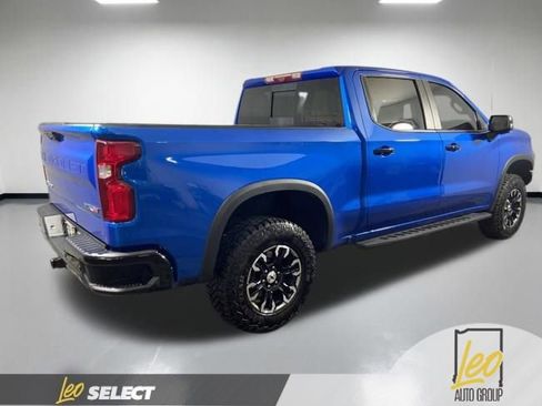 Used 2023 Chevrolet Silverado 1500 ZR2 w/ Technology Package AWD/4WD image 7