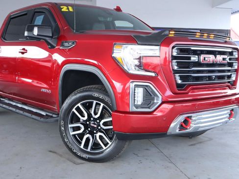 Used 2021 GMC Sierra 1500 AT4 w/ Technology Package AWD/4WD image 2
