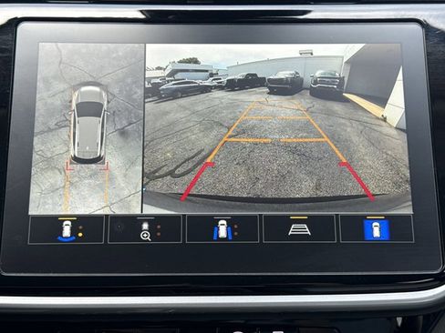 Used 2023 Chevrolet Bolt EUV Premier FWD image 8