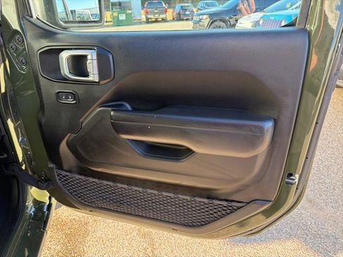 Used 2022 Jeep Wrangler Sport image 34