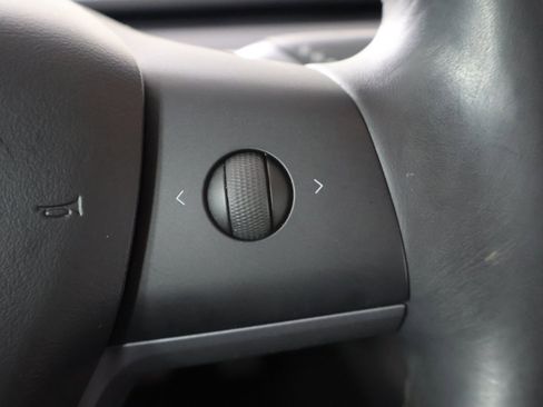 Used 2018 Tesla Model 3 Long Range image 40