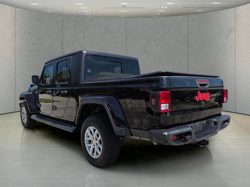Used 2023 Jeep Gladiator Sport AWD/4WD image 6