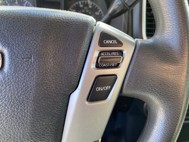 Used 2018 Nissan Titan SV AWD/4WD image 19