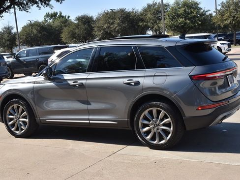 Certified 2022 Lincoln Corsair AWD w/ Premium Package image 11