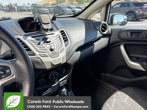 Used 2012 Ford Fiesta SE FWD image 8