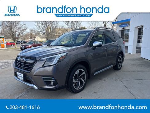 Used 2023 Subaru Forester Touring AWD/4WD image 3