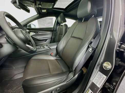 New 2026 MAZDA MAZDA3 Hatchback w/Premium Plus Pkg image 22