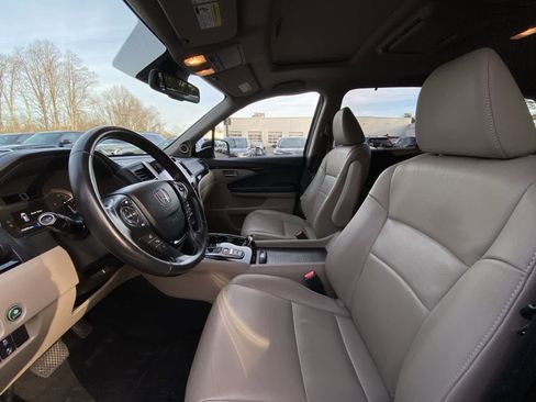 Used 2018 Honda Pilot Touring image 23