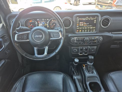 Used 2021 Jeep Gladiator Overland w/ Popular Equipment Package AWD/4WD image 18