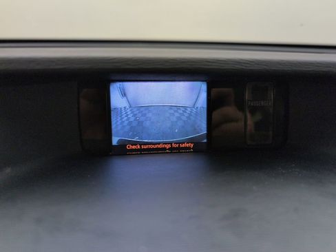 Used 2013 Toyota Sienna LE image 29