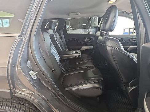 Used 2018 Jeep Cherokee Latitude Plus w/ Cold Weather Group image 34