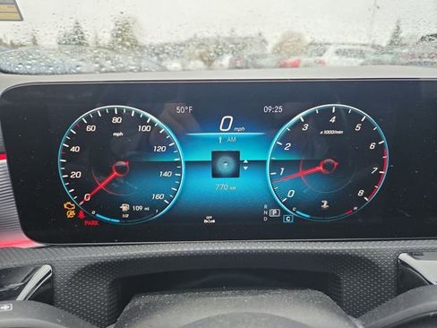 Used 2021 Mercedes-Benz CLA 250 4MATIC image 9