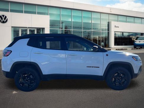 Used 2023 Jeep Compass Trailhawk image 4
