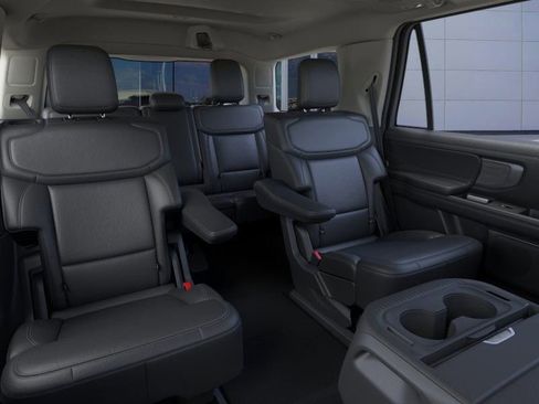 New 2026 Ford Expedition Platinum w/ Driver's Package image 11