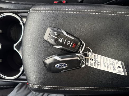 Used 2016 Ford Edge Titanium w/ Equipment Group 301A image 43