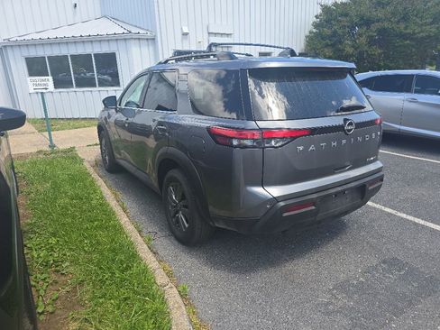 Used 2022 Nissan Pathfinder SV AWD/4WD image 30