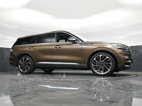 Used 2022 Lincoln Aviator Reserve w/ Equipment Group 201A AWD/4WD image 57