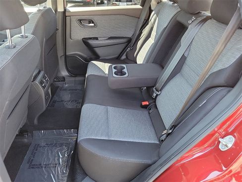 Used 2021 Nissan Rogue SV image 21