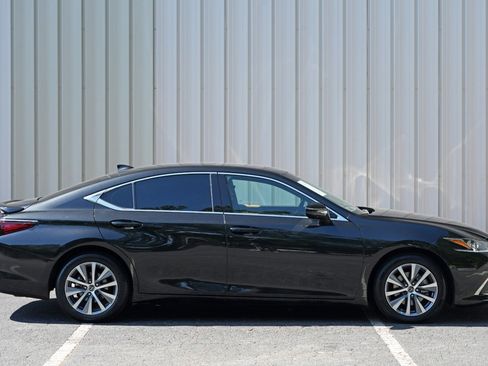 Used 2021 Lexus ES 300h w/ Accessory Package 2 FWD image 47