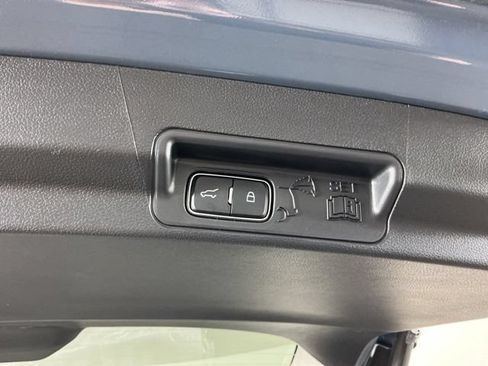 Used 2026 Ford Explorer Active AWD/4WD image 31