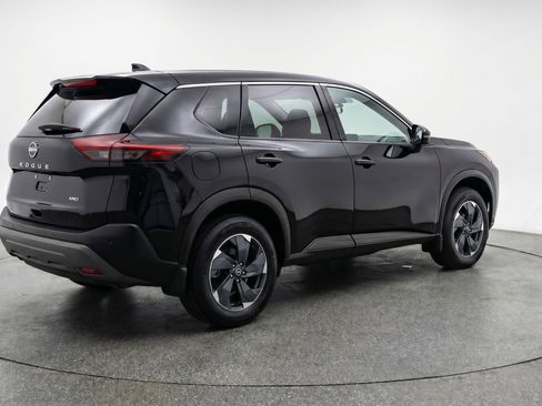 Used 2025 Nissan Rogue SV AWD/4WD image 9