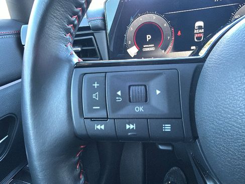 Certified 2025 Nissan Kicks SR image 20