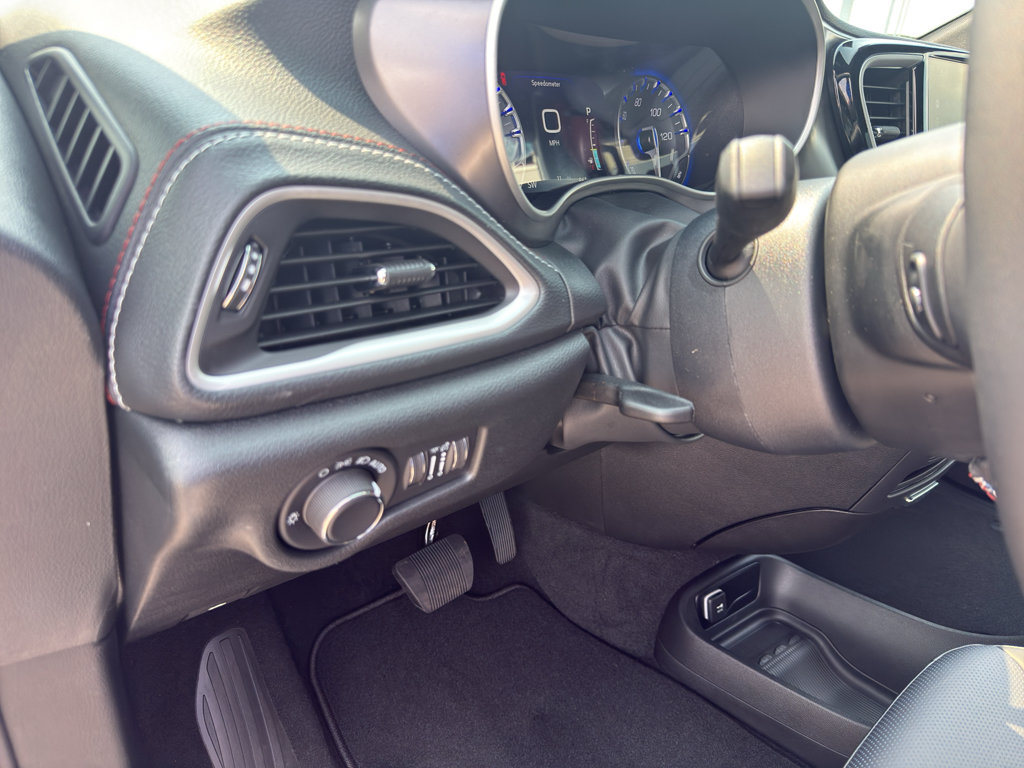 New 2027 Chrysler Pacifica Select FWD image 13