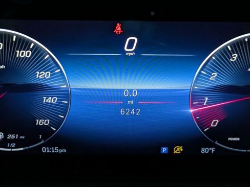 Used 2025 Mercedes-Benz GLB 250 image 14