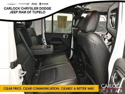 Used 2022 Jeep Wrangler Sahara w/ Cold Weather Group image 33