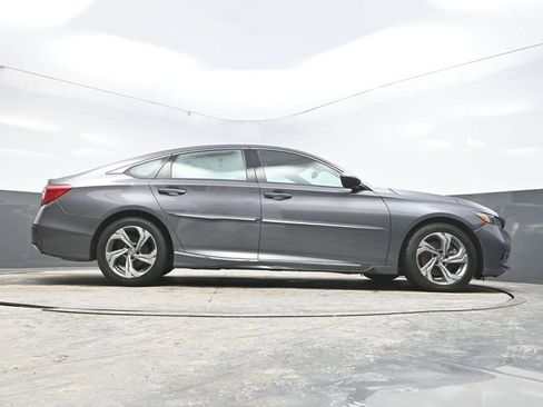 Used 2018 Honda Accord Sport image 35