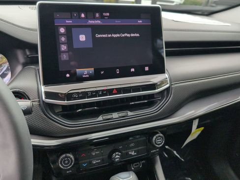 Certified 2022 Jeep Compass Altitude image 20