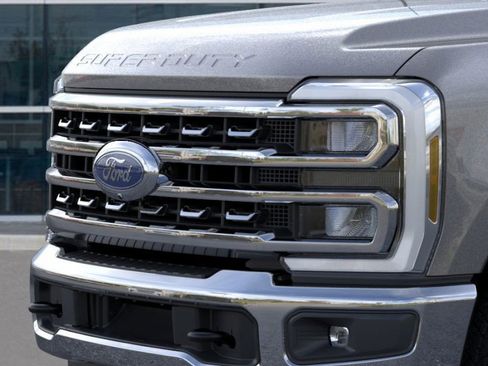 New 2026 Ford F250 Lariat w/ Chrome Package image 19