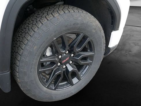 Used 2024 GMC Sierra 1500 Elevation AWD/4WD image 12