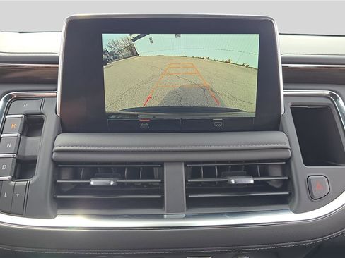 Used 2024 GMC Yukon XL SLE w/ Gmc Pro Safety Plus Package AWD/4WD image 22