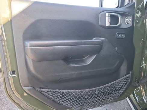 Used 2021 Jeep Wrangler Sport AWD/4WD image 10