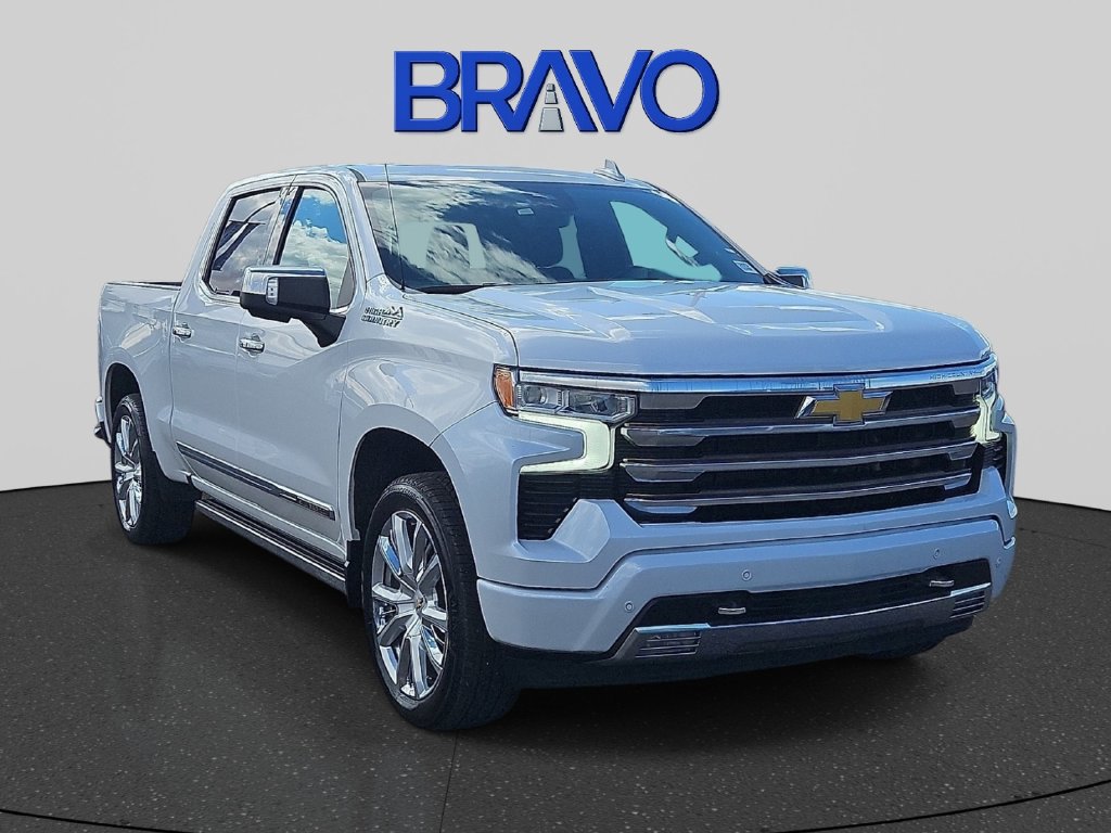 Used 2022 Chevrolet Silverado 1500 High Country w/ High Country Premium Package AWD/4WD image 6