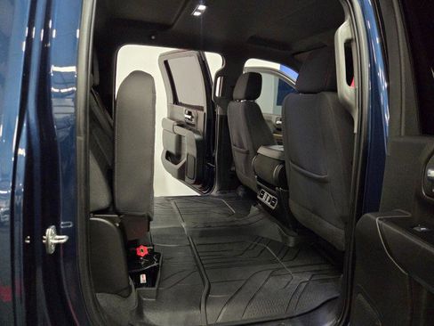 Used 2022 Chevrolet Silverado 2500 LT w/ Convenience Package image 72