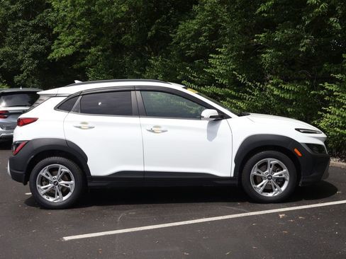 Used 2023 Hyundai Kona SEL AWD/4WD image 9