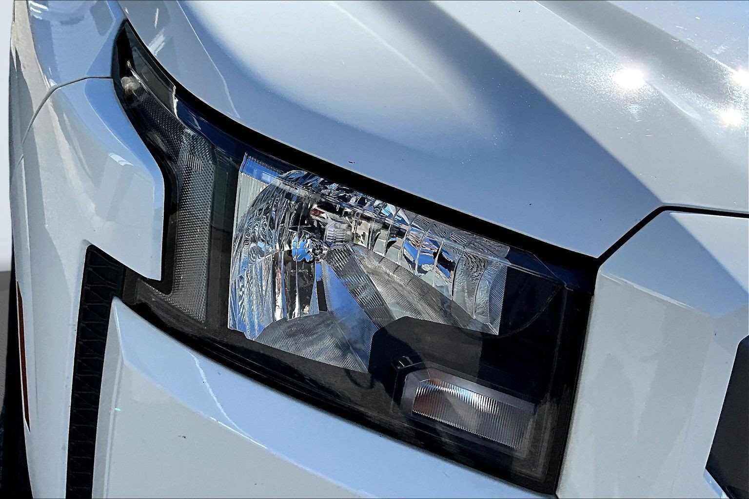 Used 2024 Nissan Frontier SV w/ SV Convenience Package RWD image 28