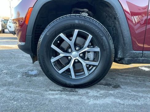 Used 2025 Jeep Grand Cherokee L Limited AWD/4WD image 37