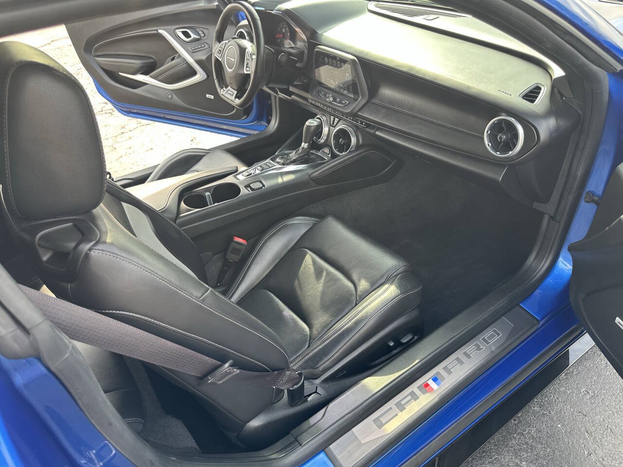 Used 2017 Chevrolet Camaro SS RWD image 25