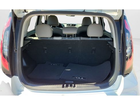 Used 2019 Kia Soul + w/ Primo Package FWD image 9