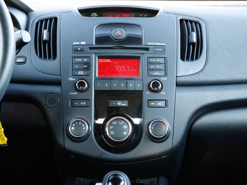 Used 2012 Kia Forte EX image 34