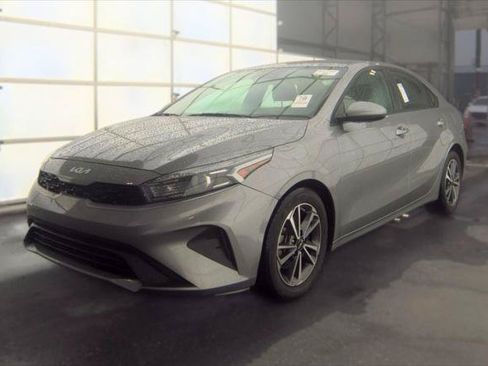 Used 2023 Kia Forte LXS FWD image 28